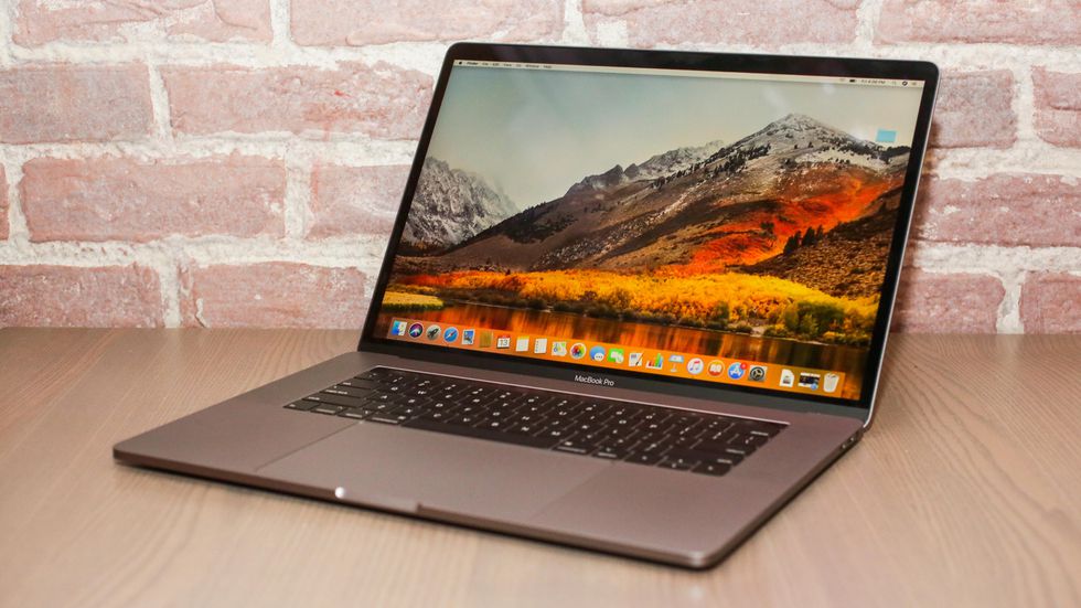 MacF5.vn Macbook Pro 15-inch Touch Bar 2019 - chiếc MacBook mạnh mẽ hơn bao giờ hết